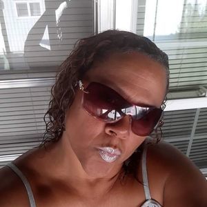 Meet your Posher, Latisha